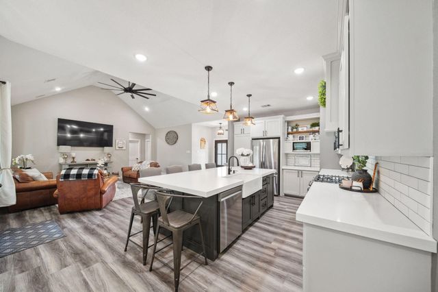 7332 Kurt Drive, Brenham, TX 77833