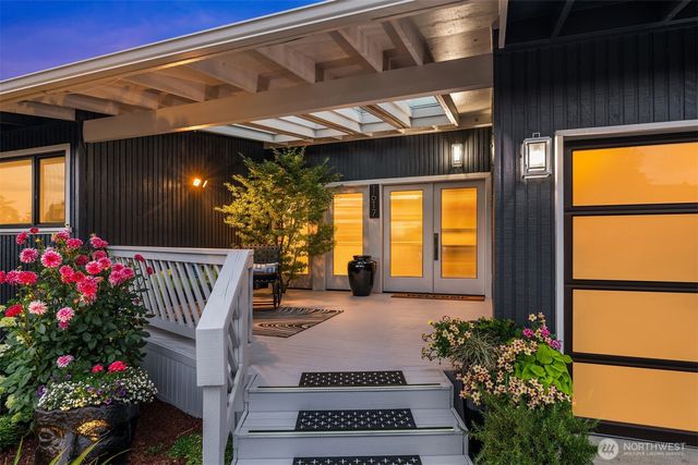 1617 121st Avenue SE, Bellevue, WA 98005