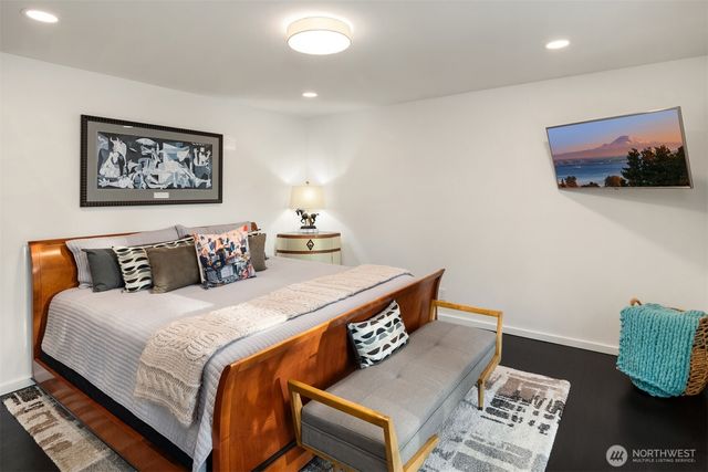 1617 121st Avenue SE, Bellevue, WA 98005