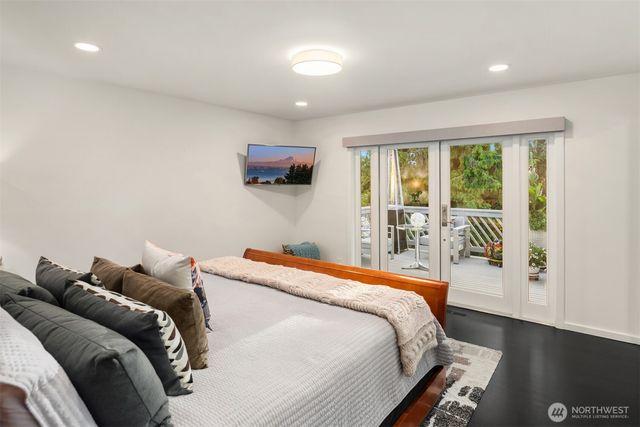 1617 121st Avenue SE, Bellevue, WA 98005