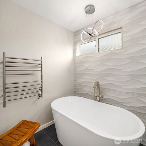 1617 121st Avenue SE, Bellevue, WA 98005