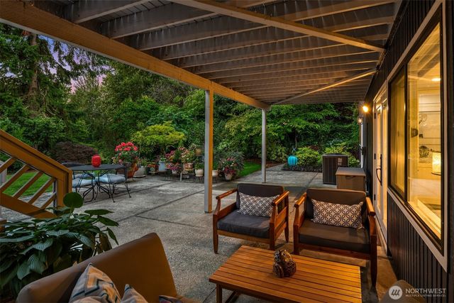 1617 121st Avenue SE, Bellevue, WA 98005