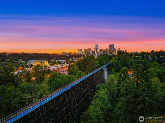 1617 121st Avenue SE, Bellevue, WA 98005