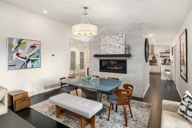 1617 121st Avenue SE, Bellevue, WA 98005