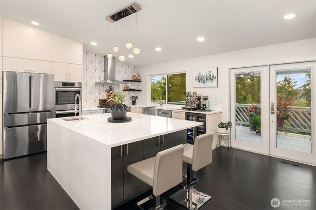 1617 121st Avenue SE, Bellevue, WA 98005