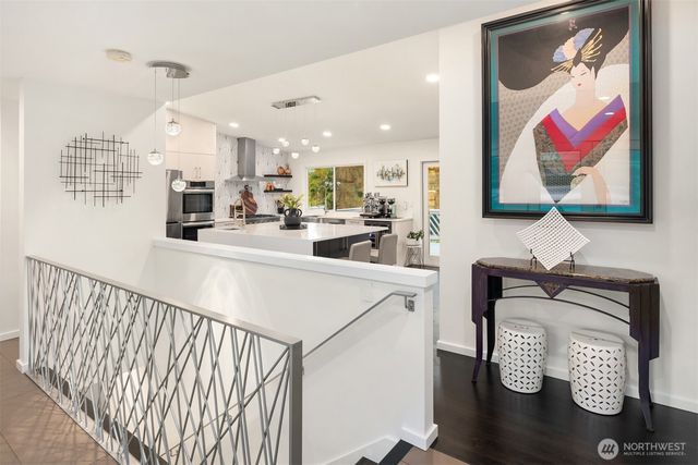 1617 121st Avenue SE, Bellevue, WA 98005