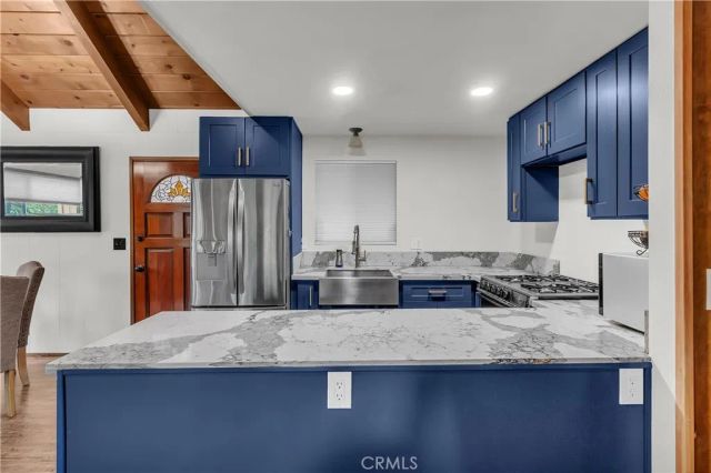 1044 Nesthorn Drive, Crestline, CA 92325