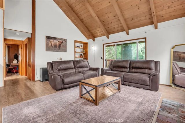 1044 Nesthorn Drive, Crestline, CA 92325