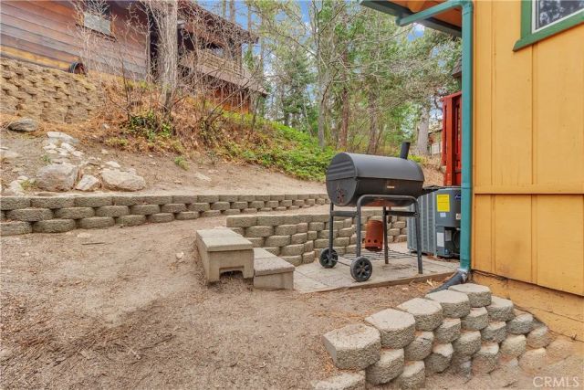 1044 Nesthorn Drive, Crestline, CA 92325