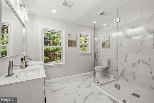 5623 WILSHIRE CT, Warrenton, VA 20187