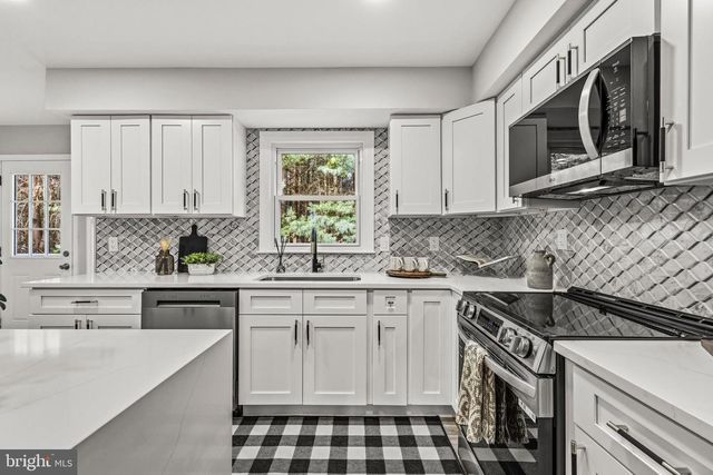 5623 WILSHIRE CT, Warrenton, VA 20187