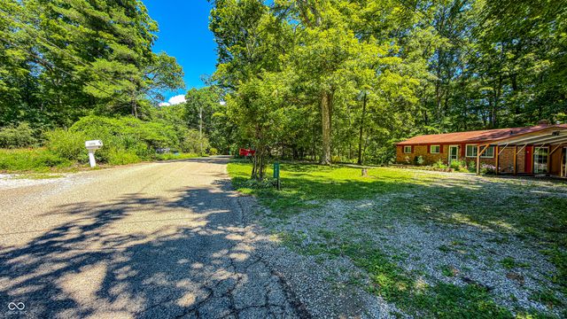 1421 Annandale Drive, Nashville, IN 47448