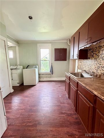 43 York Street, Buffalo, NY 14213