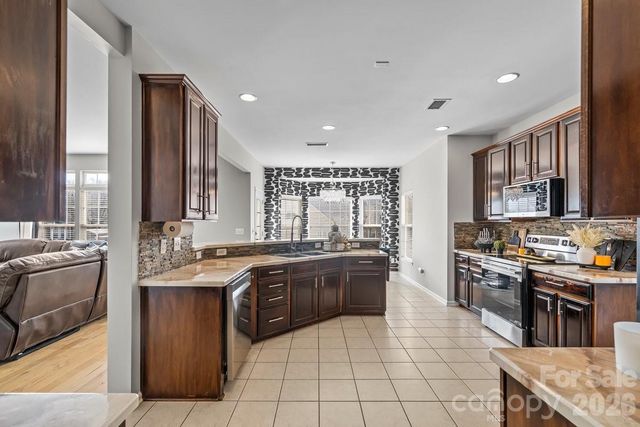 11413 Mangla Drive, Charlotte, NC 28214