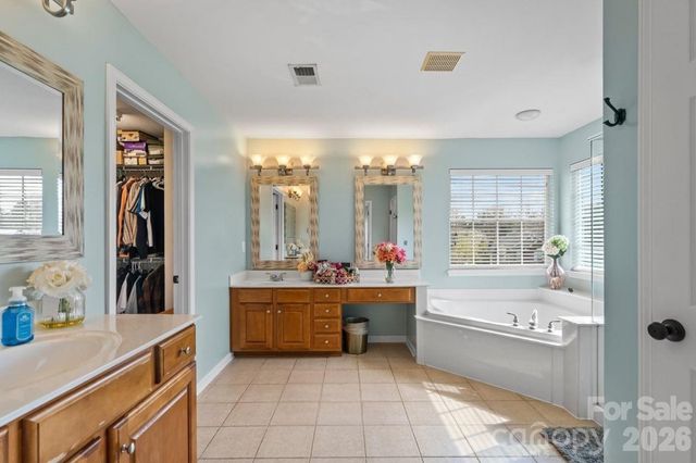 11413 Mangla Drive, Charlotte, NC 28214