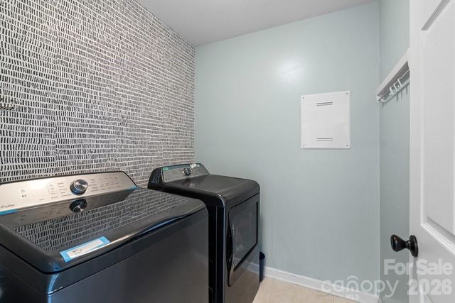 11413 Mangla Drive, Charlotte, NC 28214