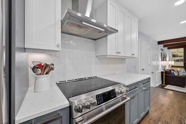 21 Haverhill Circle, Madison, WI 53717