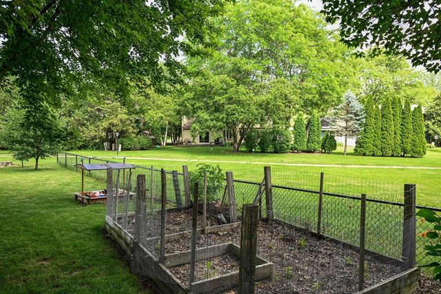 21 Haverhill Circle, Madison, WI 53717