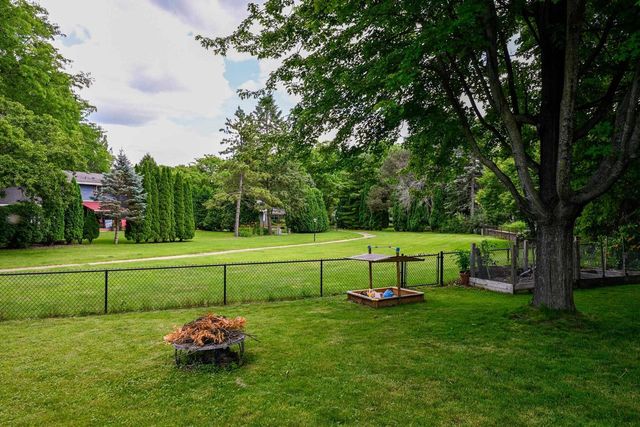 21 Haverhill Circle, Madison, WI 53717