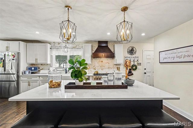 4706 Butler Hill Road, St Louis, MO 63128