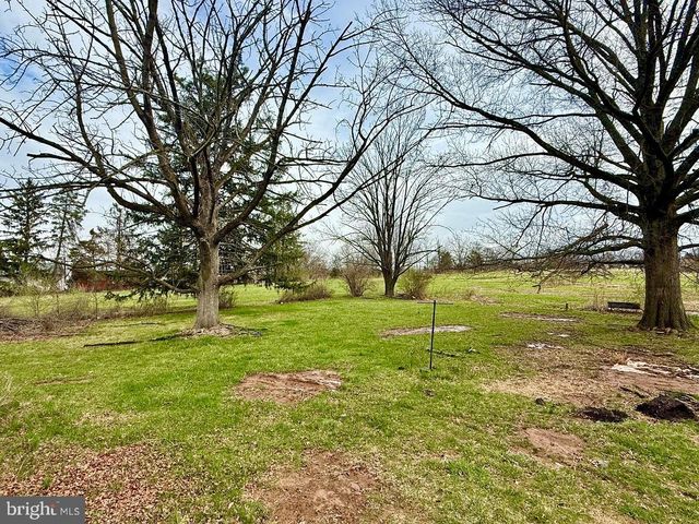 332 GILBERTSVILLE ROAD, Gilbertsville, PA 19525