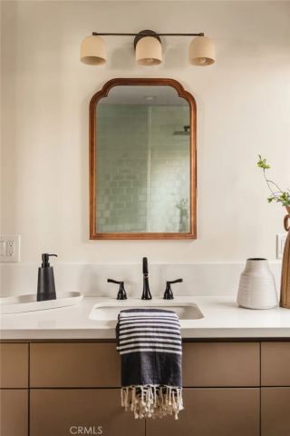 115 N Avenue 52, Los Angeles, CA 90042