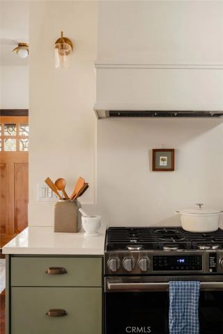 115 N Avenue 52, Los Angeles, CA 90042