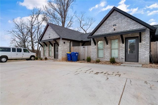 418,420,422,424 N F Street, Rogers, AR 72756