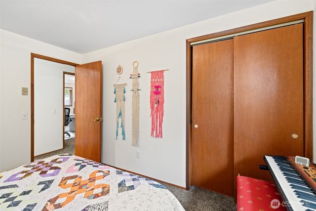 617 S E Street, Port Angeles, WA 98363