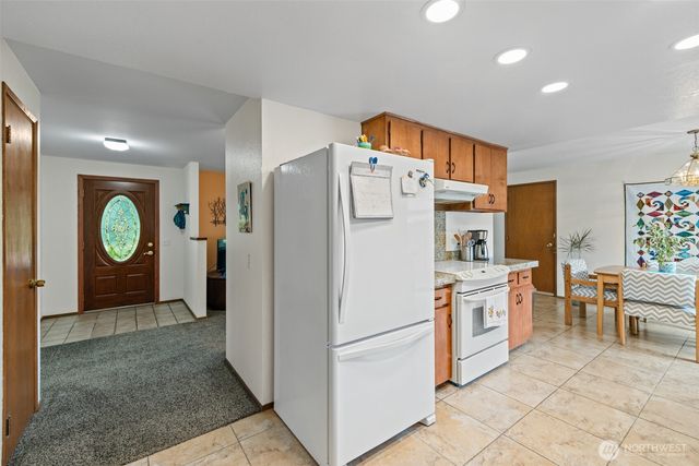 617 S E Street, Port Angeles, WA 98363
