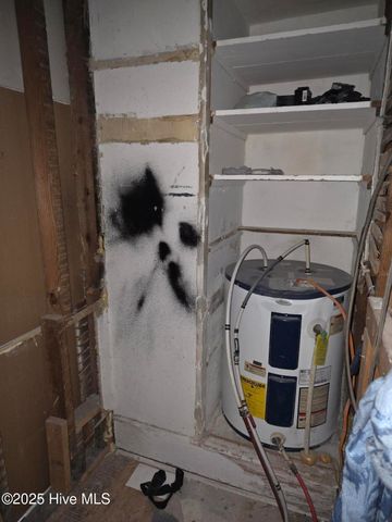 1102 Dickinson Avenue, Greenville, NC 27834