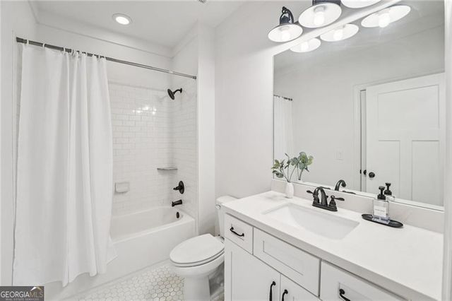 203 Trinity Way, Canton, GA 30115