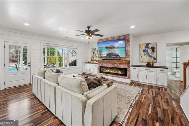 203 Trinity Way, Canton, GA 30115