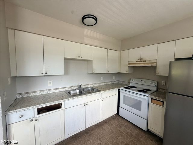 2670 Broadway 5, Fort Myers, FL 33901