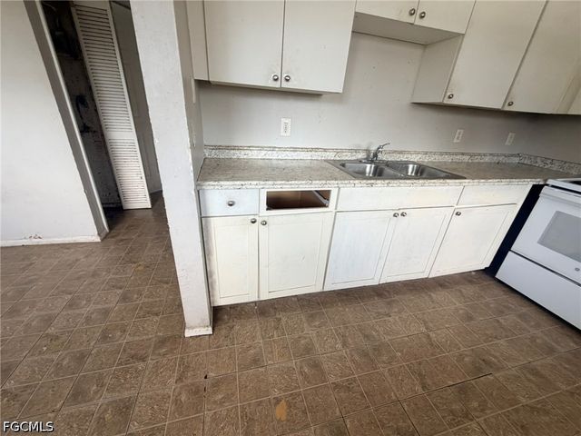 2670 Broadway 5, Fort Myers, FL 33901