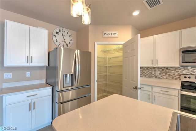 2501 NW 20th PL, Cape Coral, FL 33993