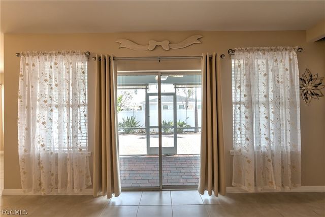 2501 NW 20th PL, Cape Coral, FL 33993