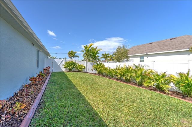 2501 NW 20th PL, Cape Coral, FL 33993
