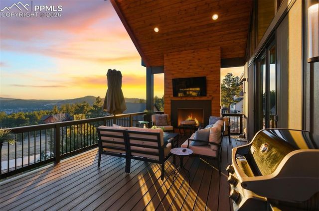 1005 Locklin Way, Woodland Park, CO 80863