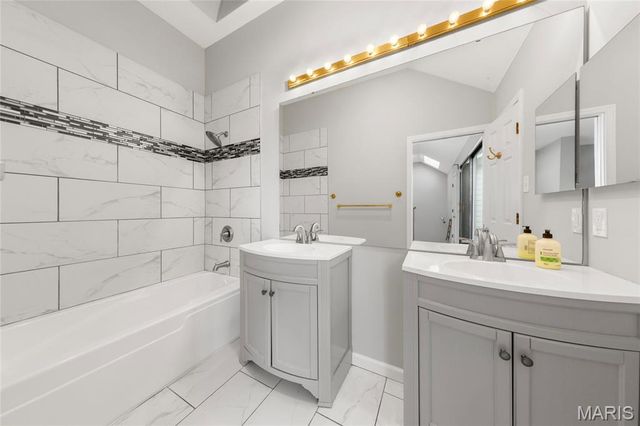 5575 Waterman Boulevard B, St Louis, MO 63112