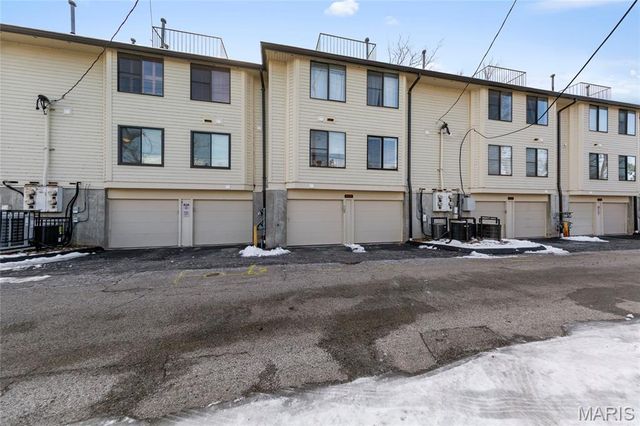 5575 Waterman Boulevard B, St Louis, MO 63112