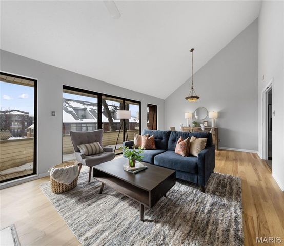 5575 Waterman Boulevard B, St Louis, MO 63112