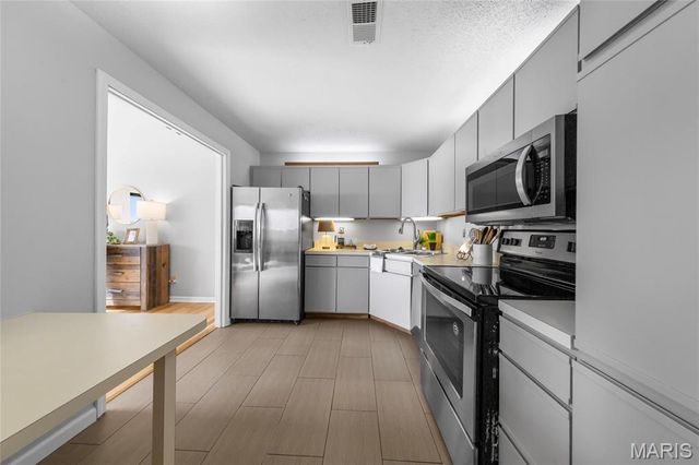 5575 Waterman Boulevard B, St Louis, MO 63112