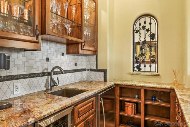 19557 Fortuna Del Este, Escondido, CA 92029