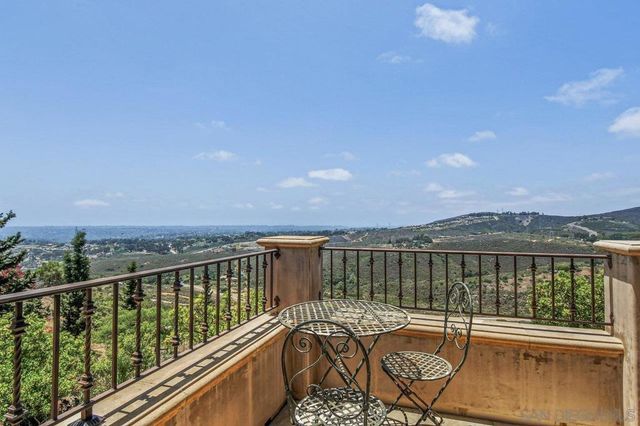 19557 Fortuna Del Este, Escondido, CA 92029