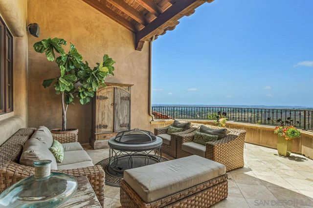 19557 Fortuna Del Este, Escondido, CA 92029