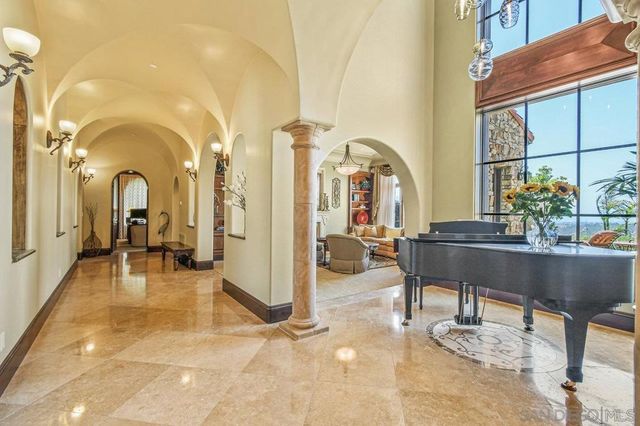 19557 Fortuna Del Este, Escondido, CA 92029