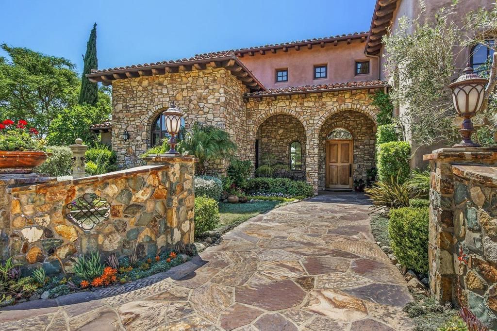 19557 Fortuna Del Este, Escondido, CA 92029