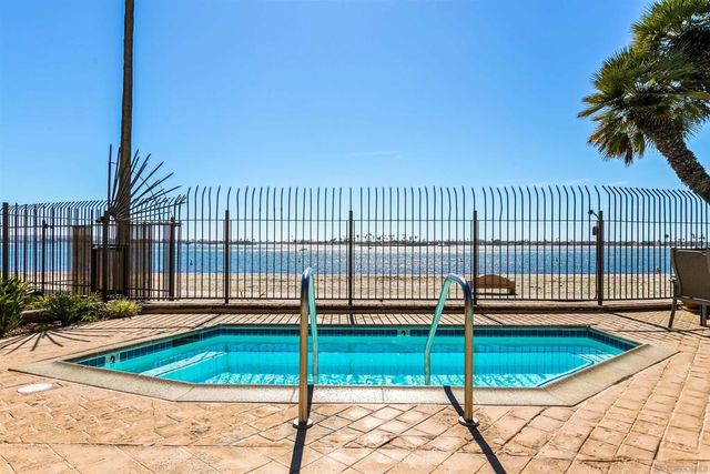 3940 Gresham St 152, San Diego, CA 92109