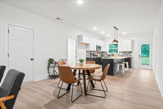 182 Dewberry Ct, Clarksville, TN 37042